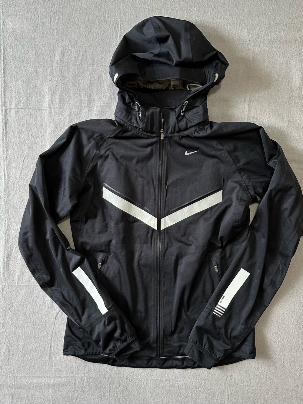 Nike Vapor Storm-FIT Womens Running Jacket Black Reflective Hooded Windbreaker S